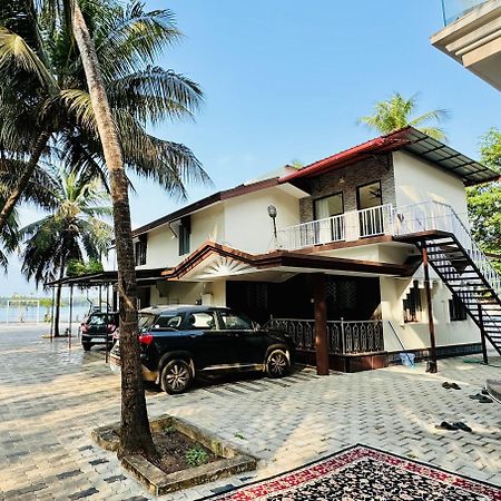 The Backwater Homestay ウドゥピ エクステリア 写真